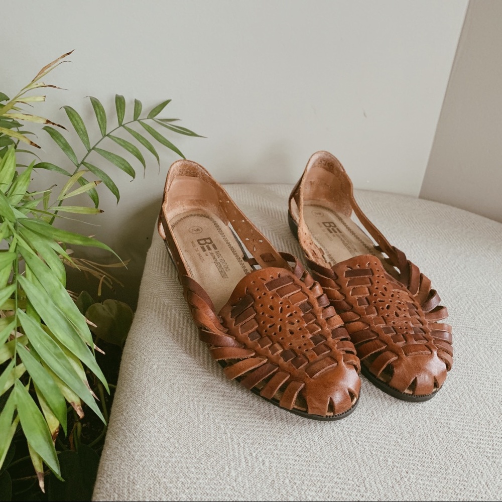 Vintage leather flats!